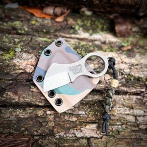 Woods Monkey Batwing Fixed Blade (Camo Sheath)